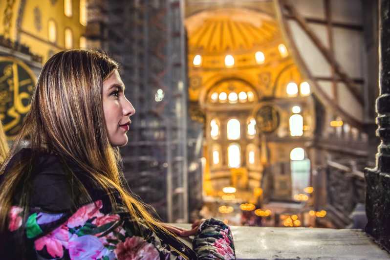 Istanbul: Hagia Sophia Mosque and Museum Skip-The-Line Combo - The two-minute walk to Hagia Sophia Mosque