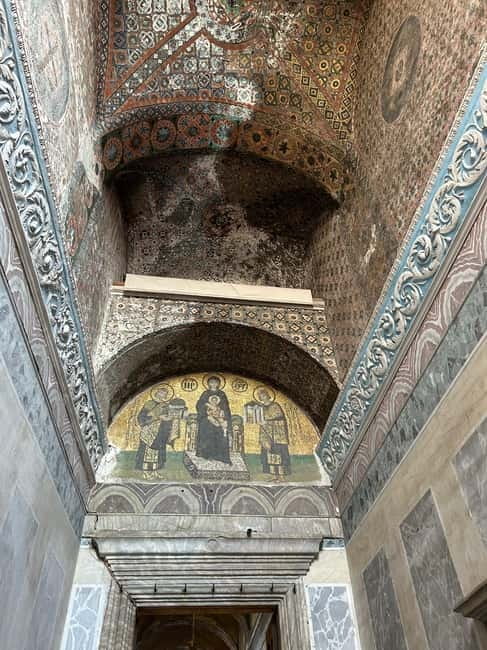 Istanbul: Hagia Sophia Ticket with Audio Guide & Blue Mosque - Finding the meeting point and using the ticket
