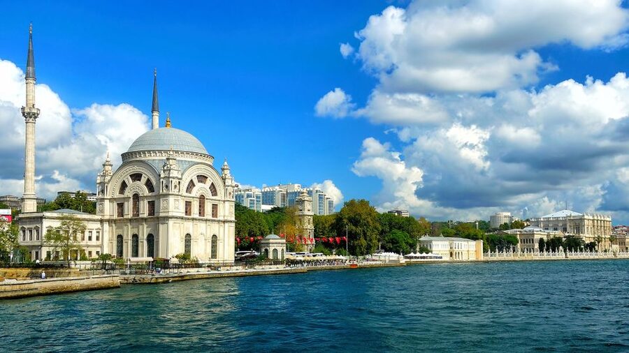 Istanbul: Half-Day Cruise and Cable Car to Pierre Loti Hill - Guide quality and the pace of the day