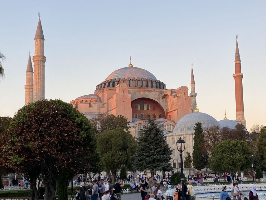 Istanbul: Half-Day Morning Hagia Sophia & Blue Mosque Tour - Guide quality and group size