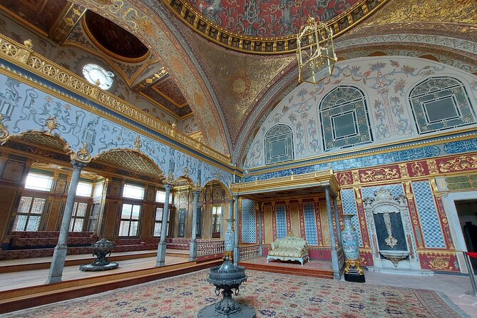 Istanbul Highlights! Blue Mosque, Hagia Sophia, Topkapı and More! - Two hours inside Topkapı Palace