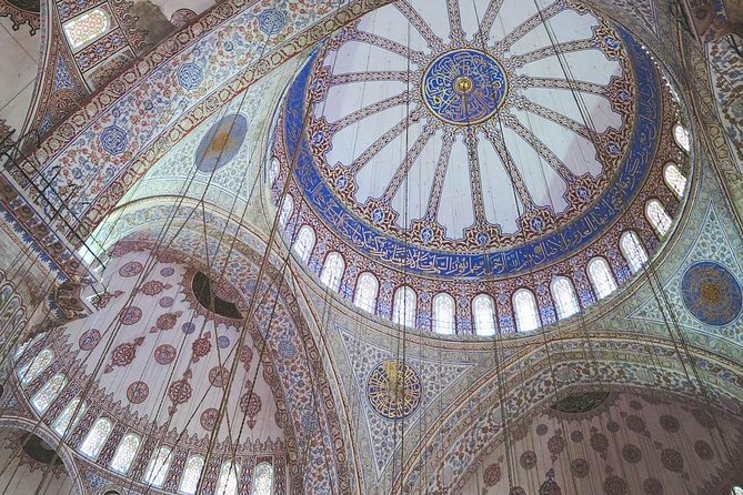 Istanbul Highlights: Guided Tour with Turkish Tea or Coffee - Grand Bazaar shopping with a guide beside you