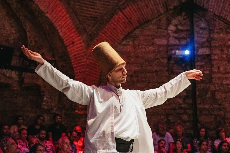 Istanbul: Hodjapasha Whirling Dervishes Show & Exhibition - Understanding the dervishes without over-romanticizing the show