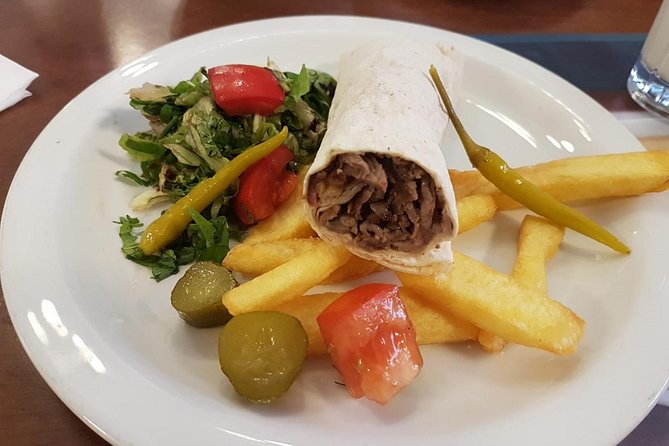 Istanbul Kadikoy Food Tour with 12+ Local Delicacies Tastings - Lahmacun at Güneşlibahçe Sokağı
