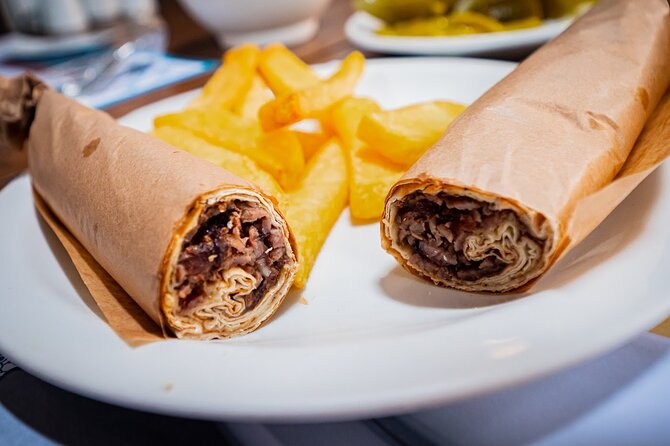 Istanbul Kadikoy Food Tour with 12+ Local Delicacies Tastings - Guide quality and group size
