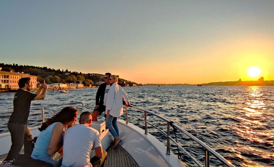 Istanbul: Old City Tour and Luxury Sunset Bosphorus Cruise - Key points to know before booking