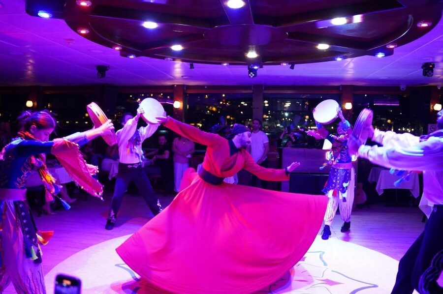 Istanbul: Pasha Istanbul Dinner Cruise - Dinner, drinks, and the value of the $35 price
