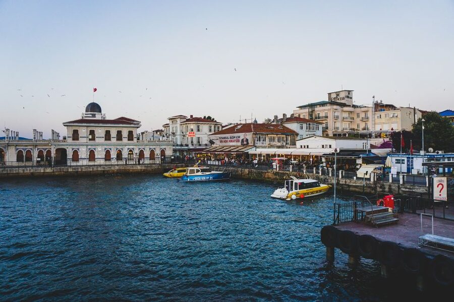 Istanbul: Princes' Islands Cruise w/Music, Lunch & Transfer - Büyükada offers the real payoff