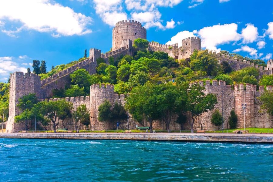 Istanbul: Private Bosphorus Strait Sightseeing Yacht Cruise - Who should book this cruise?