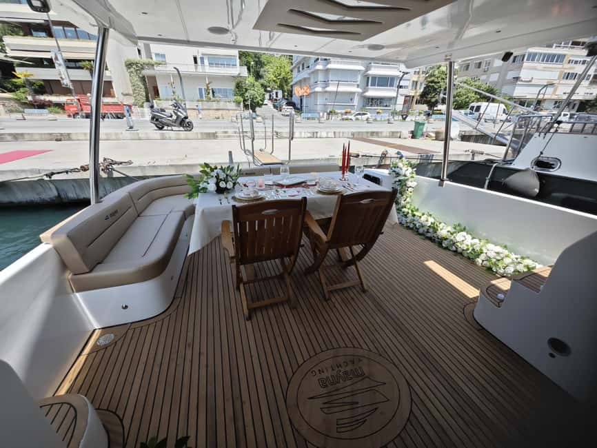 Istanbul: Private Bosphorus Yacht with Tour Guide and Snacks - Bridges, Rumeli Fortress, and the northern route