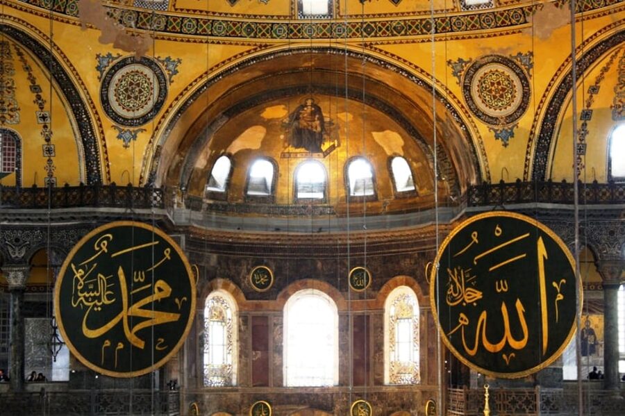 Istanbul:Private Layover Tour from Istanbul Airports&Hotels - The Hippodrome and the old city on foot