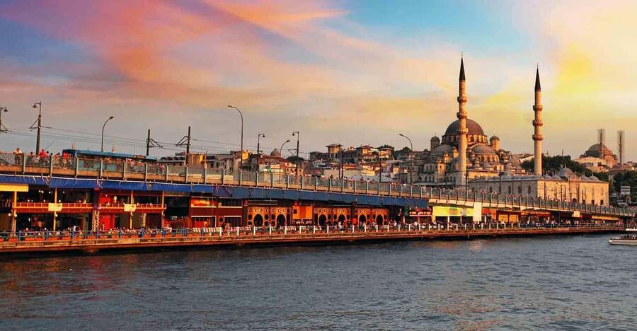 Istanbul:Private Layover Tour from Istanbul Airports&Hotels - Crossing the Bosporus to Kadıköy