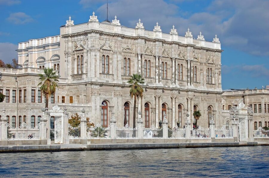 Istanbul: Private Old City Tour with Bosphorus Cruise - Grand Bazaar: allow time for the human side of Istanbul