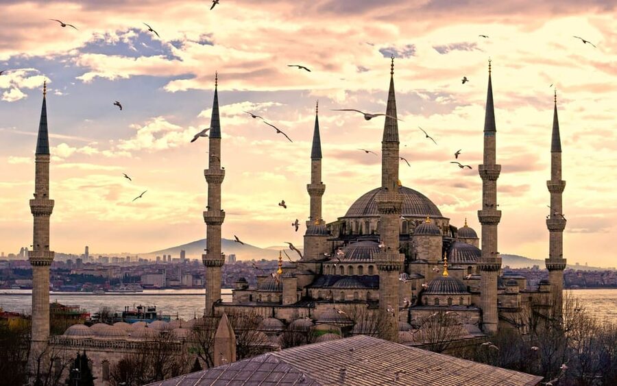 Istanbul: Private Old City Tour with Bosphorus Cruise - Spice Market: a shorter, sensory stop