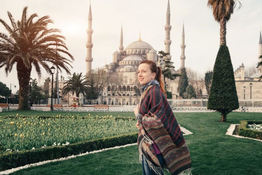 Istanbul: Private photoshoot at Hagia Sophia&Blue Mosque - Value for couples, families, and solo visitors