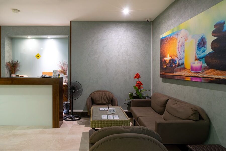 Istanbul: Private Turkish Bath, Massage, and Pool in Taksim - Helpful tips for a smoother visit