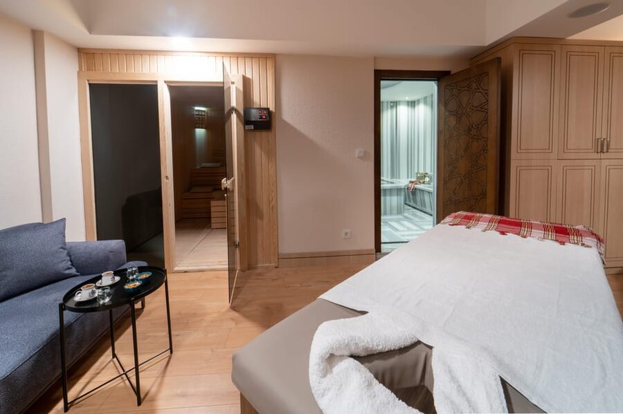 Istanbul: Public, Private or VIP Hammam & Spa in Old City - What makes the tea and coffee matter