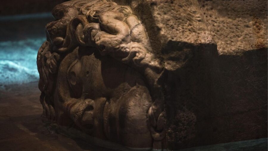 Istanbul's Iconic Duo: Hagia Sophia & Basilica Cistern - Who will get the most from this tour