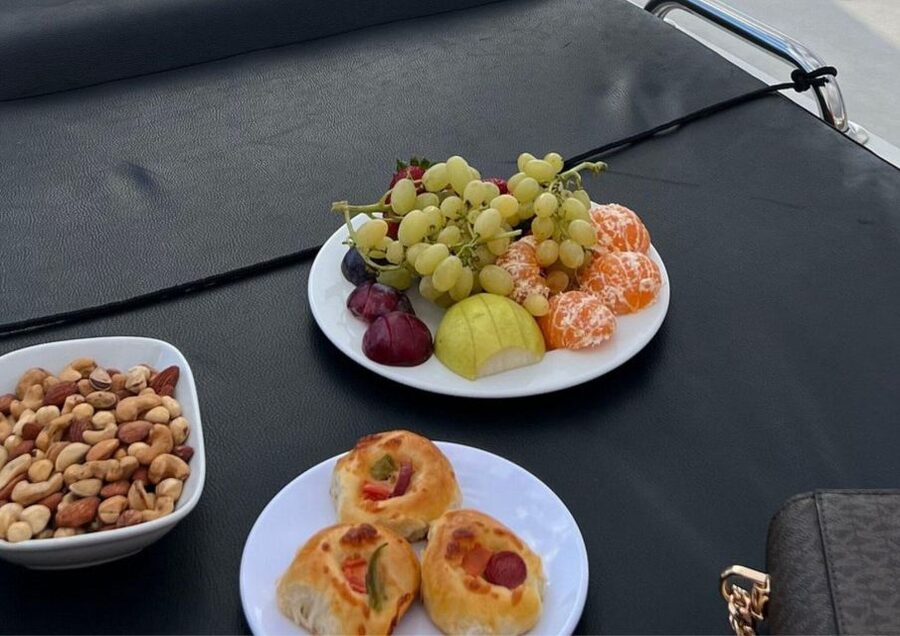 Istanbul: Small-Group Luxury Yacht Sunset Cruise w/ Snacks - Ortaköy and the Bosphorus Bridge