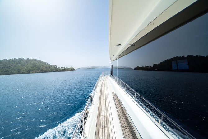Istanbul: Small-Group Yacht Cruise with Snacks, Sunset or Daytime - Why the Bosphorus is Istanbul’s best sightseeing seat