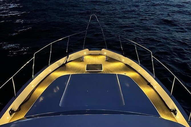 Istanbul: Small-Group Yacht Cruise with Snacks, Sunset or Daytime - Bebek and the northern Bosphorus