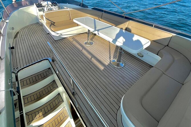 Istanbul: Small-Group Yacht Cruise with Snacks, Sunset or Daytime - What is served on board