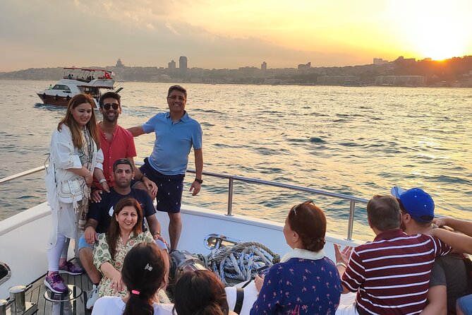Istanbul Sunset Cruise on Luxury Yacht - Guided Group Cruise - Üsküdar and the Maiden’s Tower