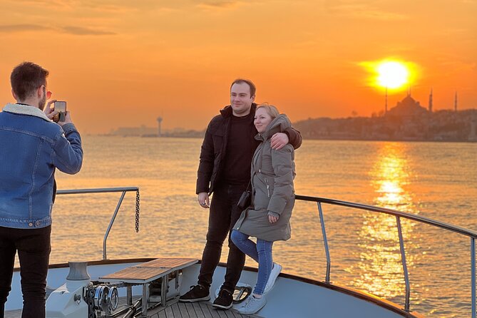 Istanbul Sunset Yacht Cruise on the Bosphorus with Transfers - Why the sunset hour works so well