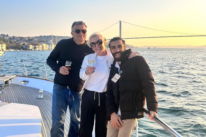 Istanbul Sunset Yacht Cruise on the Bosphorus with Transfers - Beylerbeyi Palace, Üsküdar, and the Maiden’s Tower
