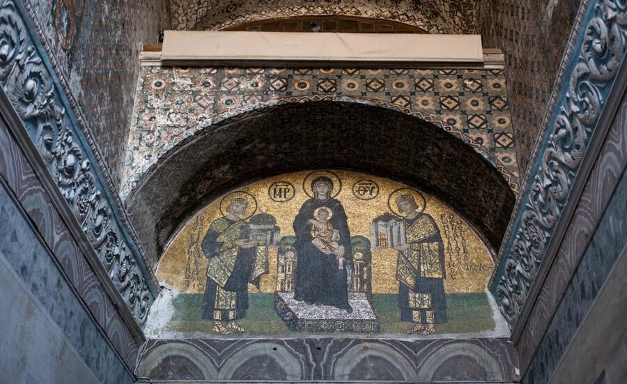 Istanbul: Topkapi, Hagia Sophia and Basilica Cistern Tour - Exploring Topkapi Palace and the Ottoman court
