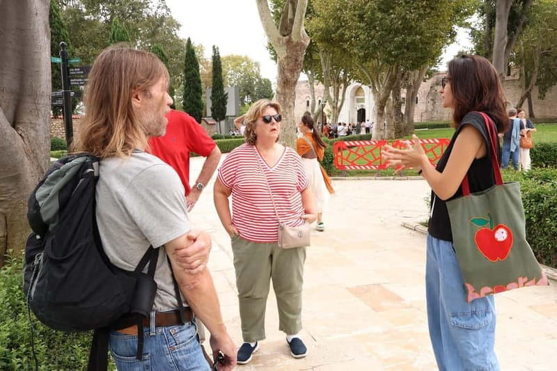 Istanbul: Topkapi Palace and Harem Museum Tour with Ticket - Why Topkapi Palace deserves a guided visit