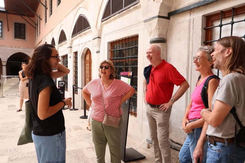 Istanbul: Topkapi Palace and Harem Museum Tour with Ticket - Golden Horn views and palace gardens