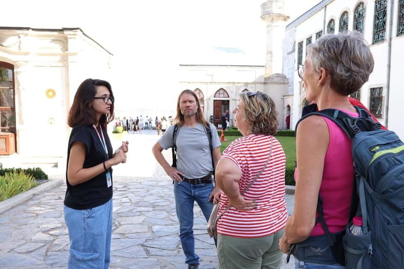 Istanbul: Topkapi Palace and Harem Museum Tour with Ticket - Practical details before you book