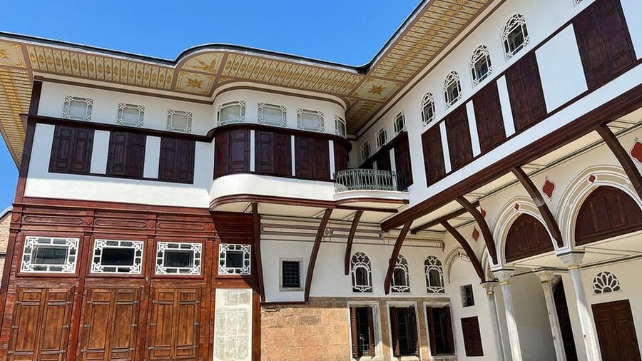 Istanbul: Topkapi Palace & Harem Museum Ticket & Audio Guide - Getting inside with skip-the-line access