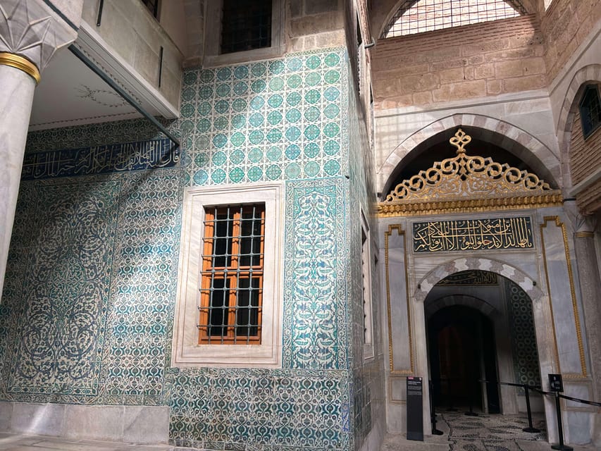 Istanbul: Topkapi Palace & Harem Museum Ticket & Audio Guide - Allow two hours, or give it half a day
