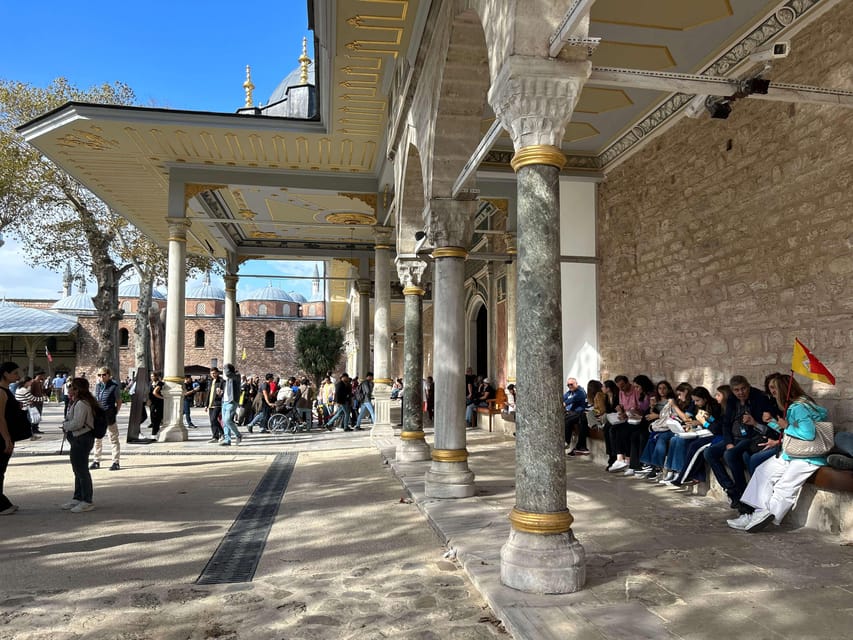 Istanbul: Topkapi Palace & Harem Museum Ticket & Audio Guide - Palace gardens and Bosphorus views