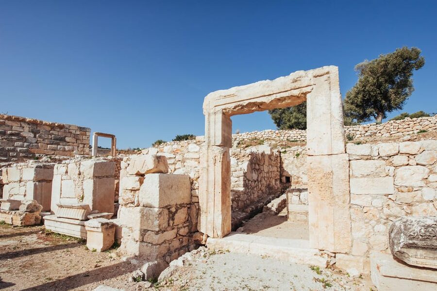 Istanbul: Troy Guided Bus Tour with Ferry Tickets & Lunch - The Odeon, Temple of Athena, and Bouleuterion