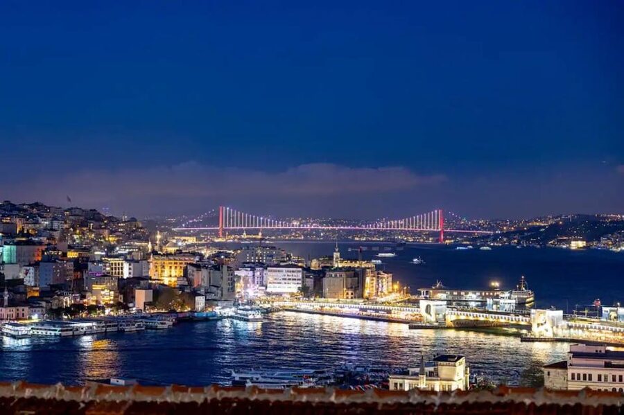 Istanbul: Turkish Food Night and Rooftop Experience - Why this food night works so well in Istanbul