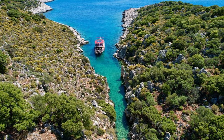 Kas: Full-Day Boat Tour with Lunch - Meeting the boat at Kas marina