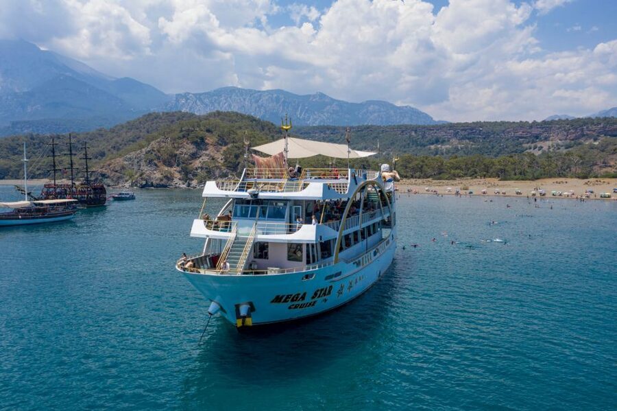 Kemer: Full-Day Boat Trip with Lunch and DJ - Lunch onboard, with drinks sold separately