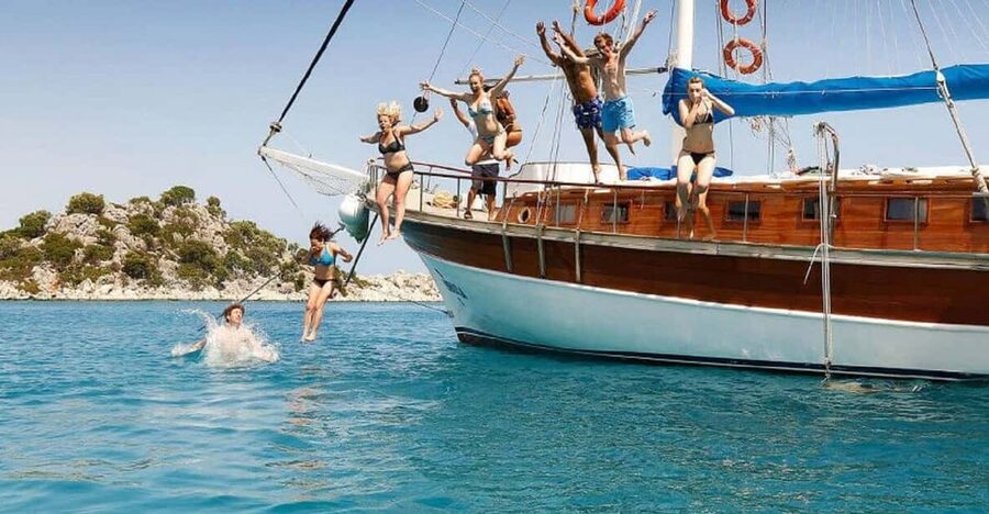 Kusadasi: Full–Day Boat Trip with Lunch - A morning of bays, sea air, and swimming