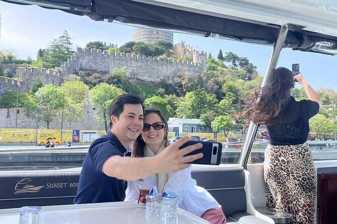 Luxury Bosphorus Yacht Cruise – Stopover in Asian Side - Rumeli Fortress and the military side of the strait