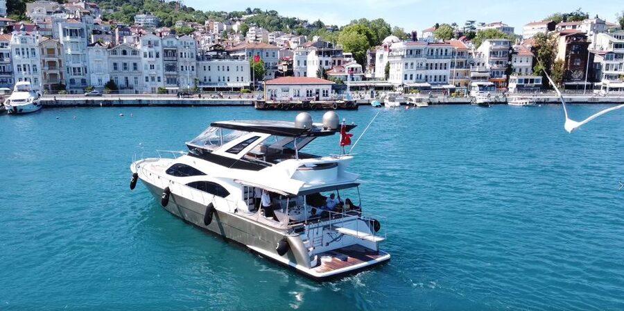 Luxury Private Yacht Rental - Guide languages, Wi-Fi, and onboard comfort
