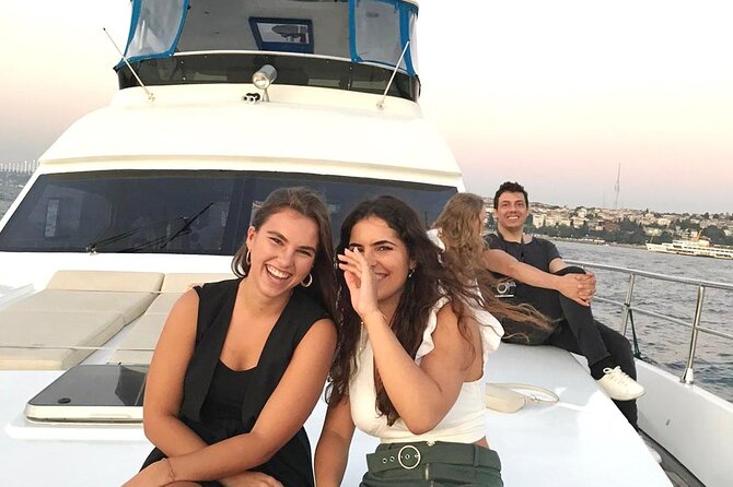 Luxury Sunset Yacht Cruise on the Bosphorus – Refresh & Relax - The Asian shore: Kanlıca, Beylerbeyi, and Çengelköy