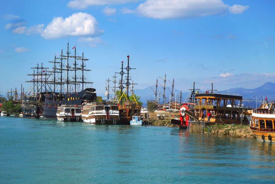 Manavgat Cruise & Grand Bazaar w/Lunch and Unlimited Drinks - A River Ride From Alanya to Manavgat