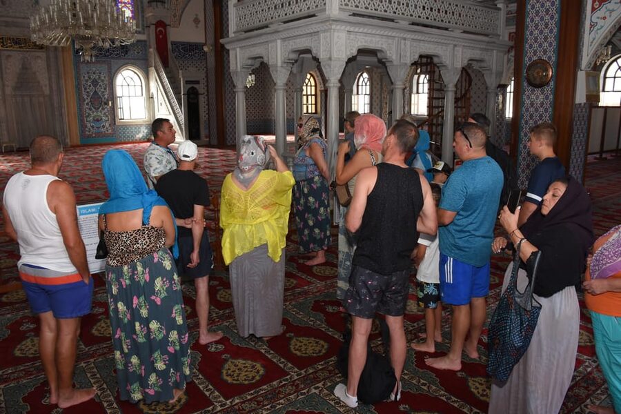 Manavgat: Guided Aqueduct, Waterfall & Green Lake Tour - Roman aqueducts and an old village house