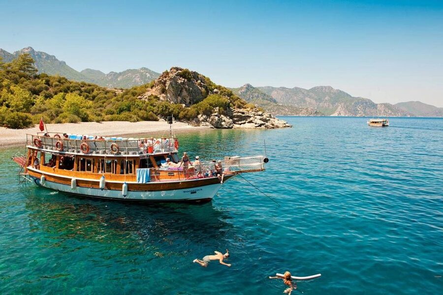 Marmaris: Boat Trip with Unlimited Drinks and BBQ Lunch - Heaven Island, the fish farm, and Aquarium Bay