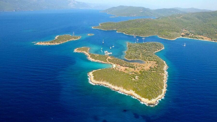 Marmaris: Cleopatra Island Boat Trip with Lunch and Transfer - Fine Sand Bay and the first swim