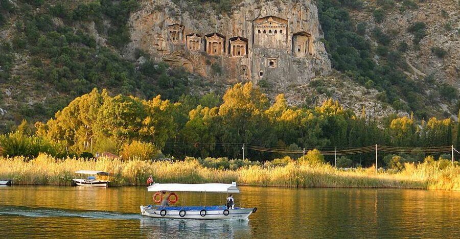 Marmaris: Dalyan Turtle Beach Tour with Mud Bath & Lunch - Lunch beside the Dalyan canal