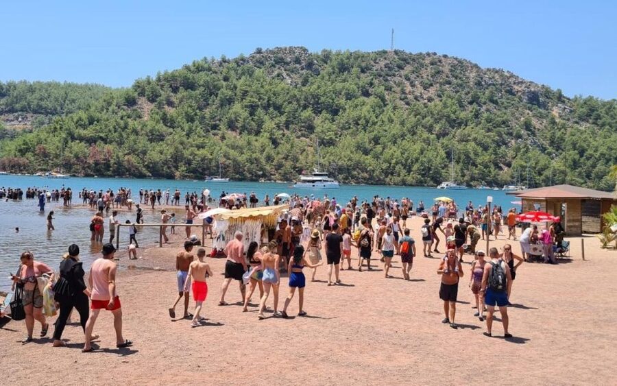 Marmaris: Jeep Safari Adventure Trip With Lunch - Pine forests and muddy mountain tracks